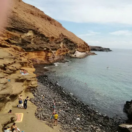Cozy With Amazing Views To Garden Next To The Ocean شقة طوستا ديل سيلونثيو